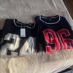 Trendy Black and Red Crewneck Sweaters